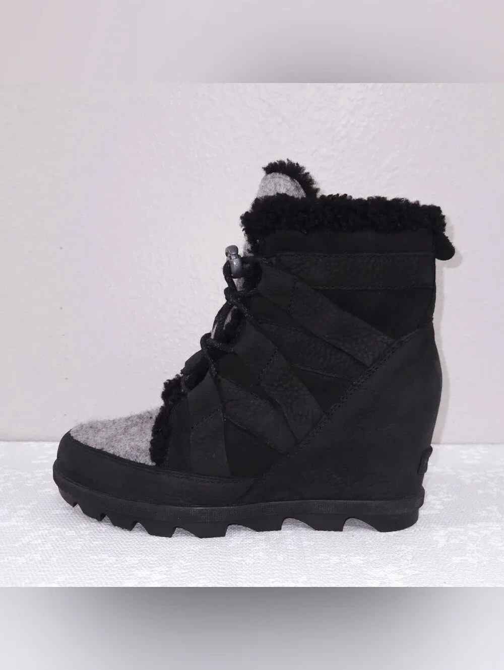 Sorel Joan Of Arctic Wedge II Cozy Boot US 7.5 Black Nubuck Shearling Booties